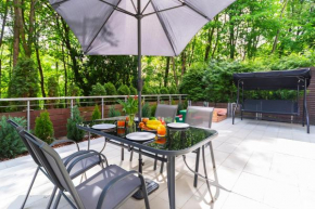 Beachfront Apartment Haga with Free Parking by Noclegi Renters Sopot